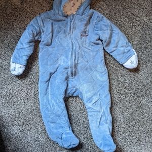 Lightweight 6-9 months snowsuit